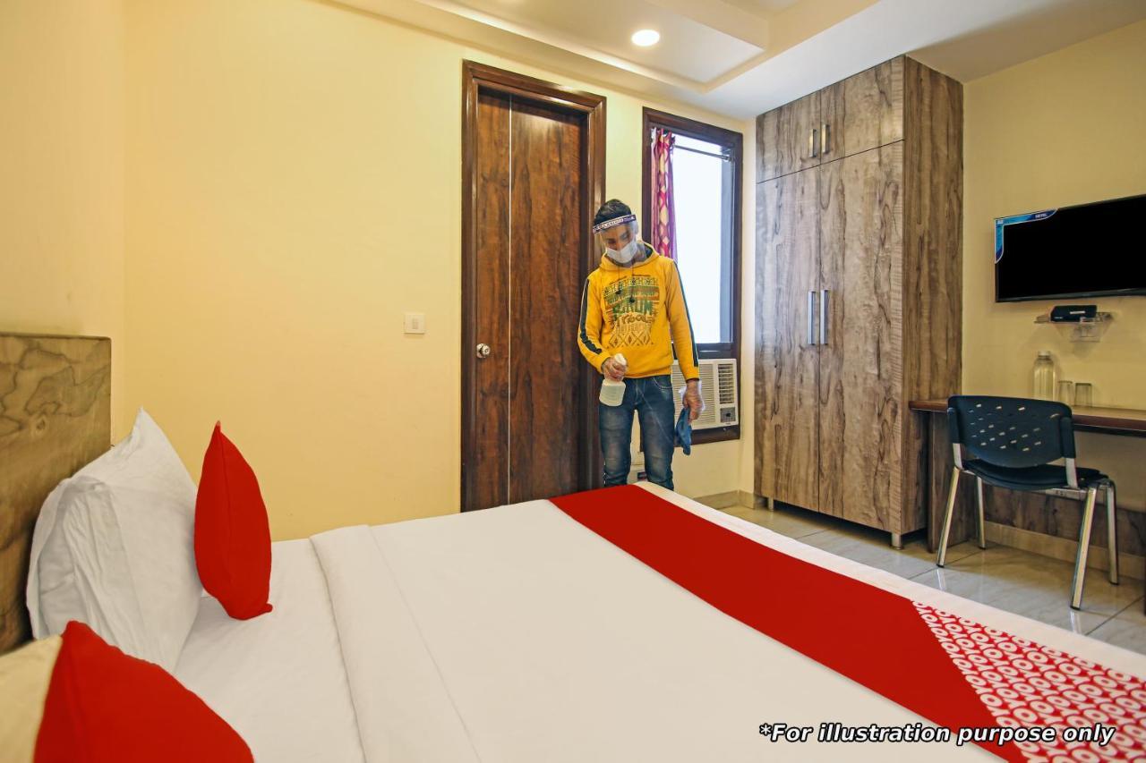 Oyo Flagship 81260 Star Lights Hotel Munnar Buitenkant foto