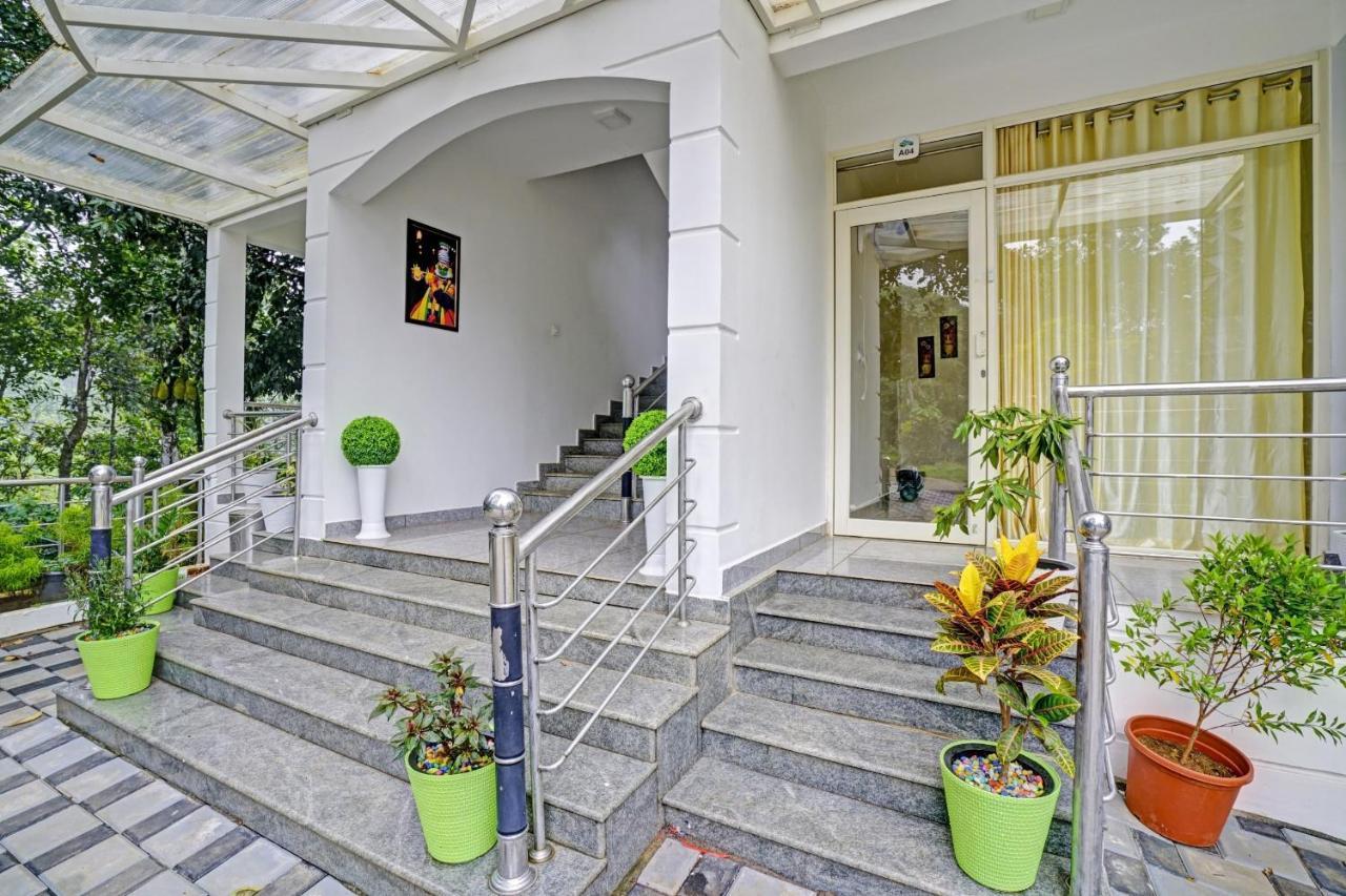 Oyo Flagship 81260 Star Lights Hotel Munnar Buitenkant foto